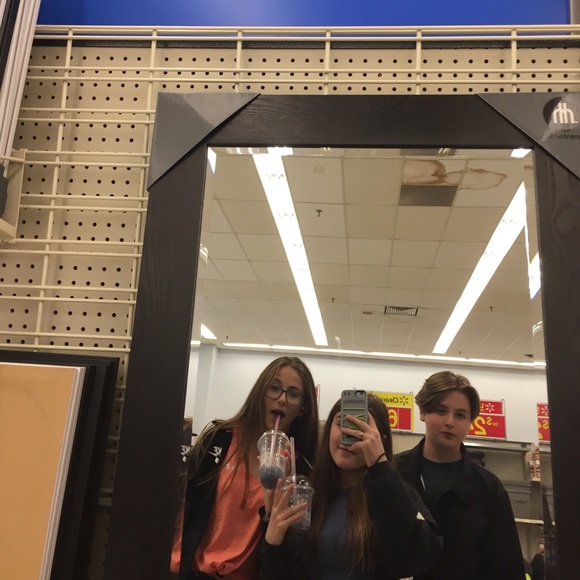 Meet your Posher, Maren - Picture 1 of 1